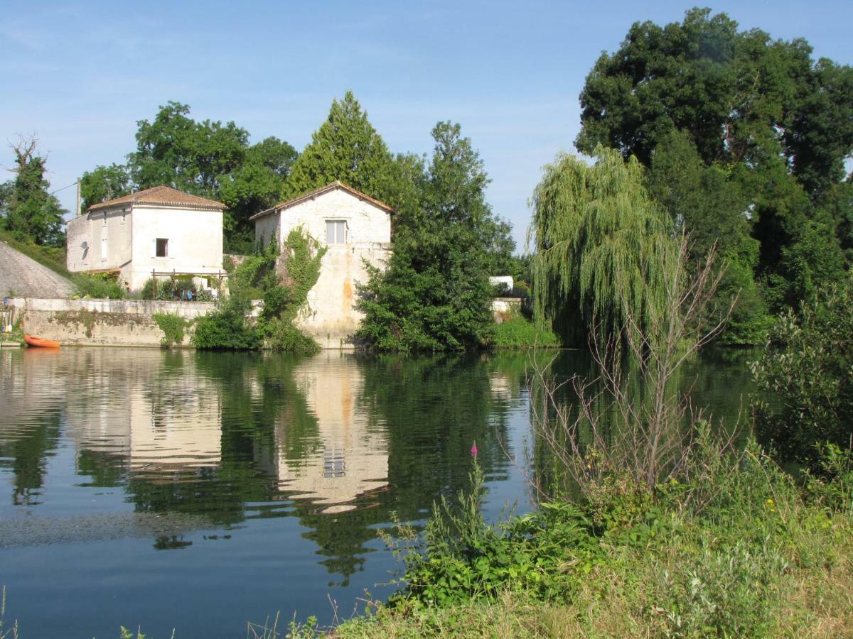 La Rive Chambre D Hotes The Riverside Retreat Jarnac Esterno foto